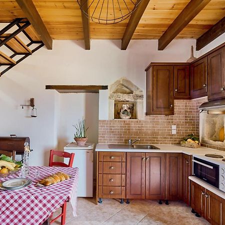 فيلا Vaggelis Little Stone House Maredhianá المظهر الخارجي الصورة