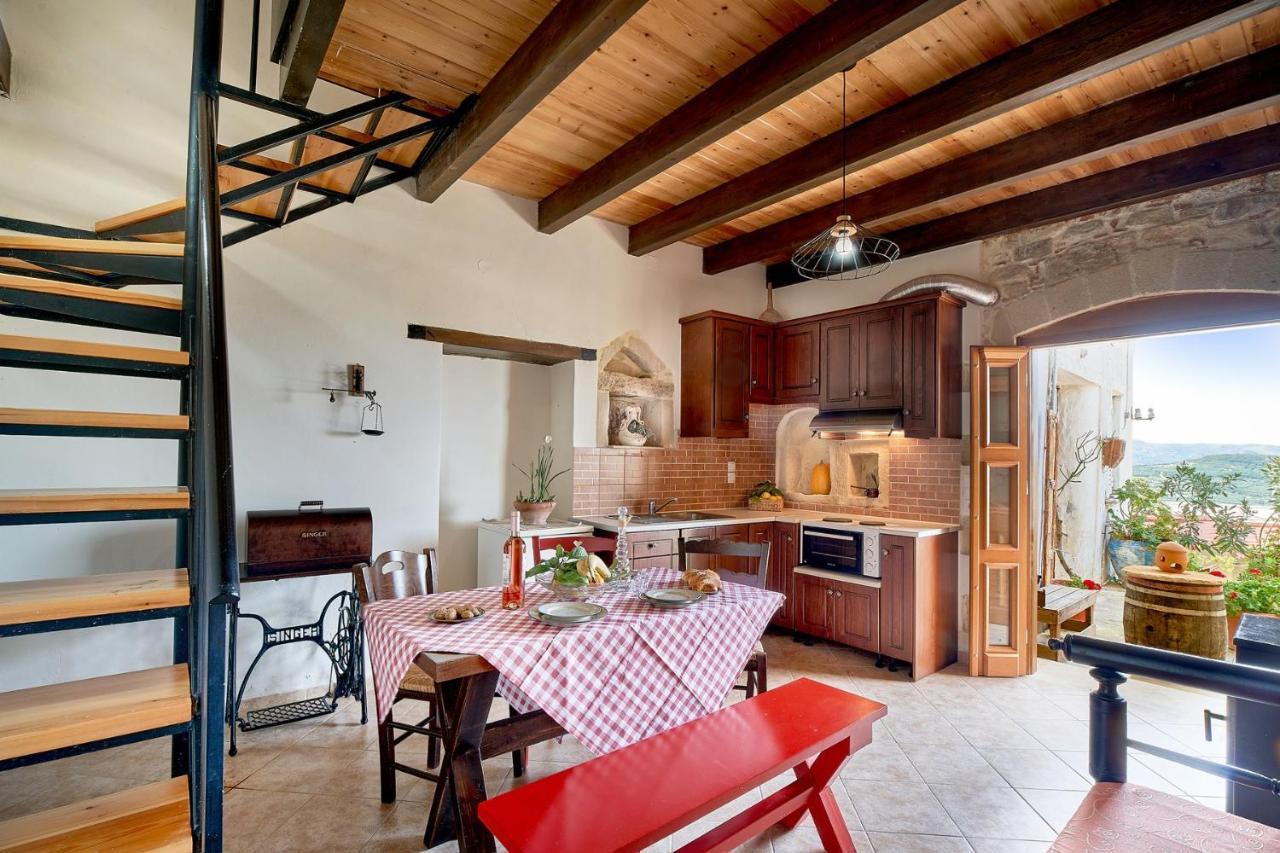 فيلا Vaggelis Little Stone House Maredhianá المظهر الخارجي الصورة