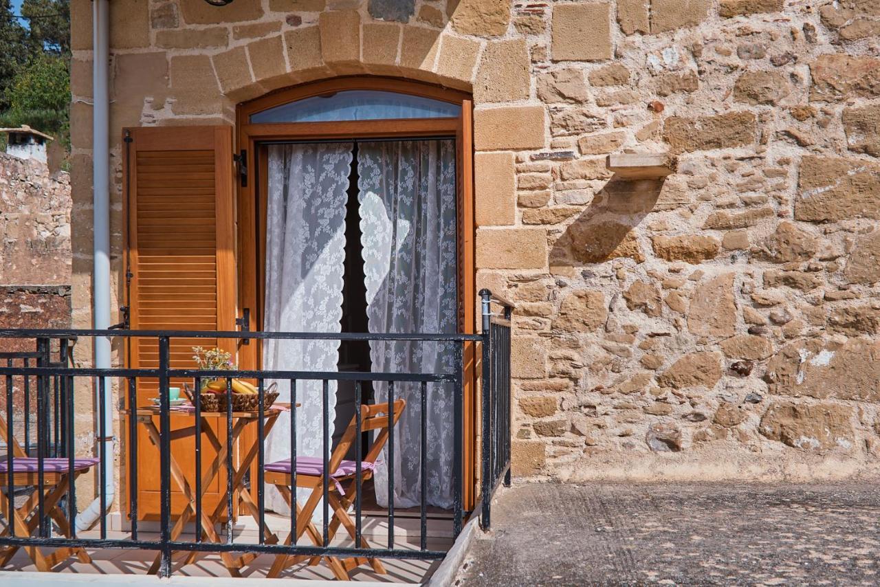 فيلا Vaggelis Little Stone House Maredhianá المظهر الخارجي الصورة